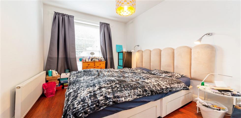 			2 Bedroom, 1 bath, 1 reception Flat			 Priory Terrace, WEST/SOUTH HAMPSTEAD